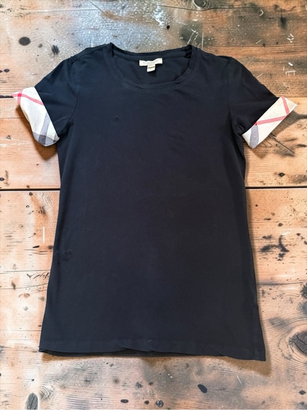 EUC Burberry Brit Women's XS Black T-Shirt w/ Nova Check Plaid Accent Sleeves
